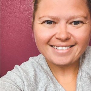 Meet your Posher, Cassandra